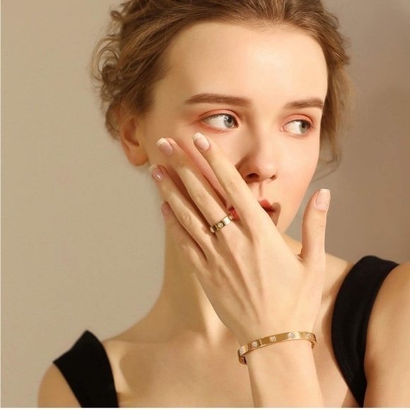 GOLD 18k Gold Plated Titanium CZ Ring - Picture 2 of 4